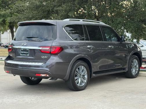 2024 INFINITI QX80 Luxe