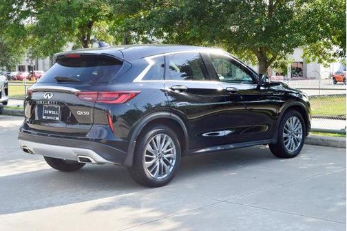 2025 INFINITI QX50 Pure