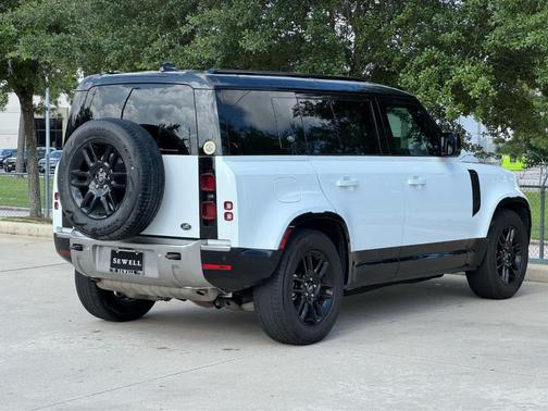 Fuji White 2023 Land Rover Defender 110 S