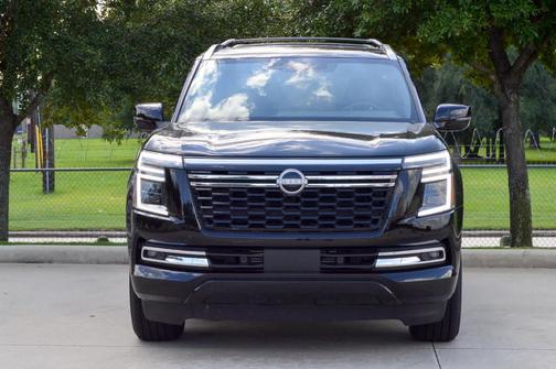 2025 Nissan Armada Platinum