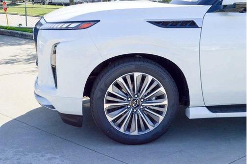 2025 INFINITI QX80 SENSORY
