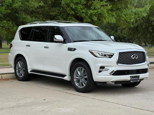2021 INFINITI QX80 Luxe