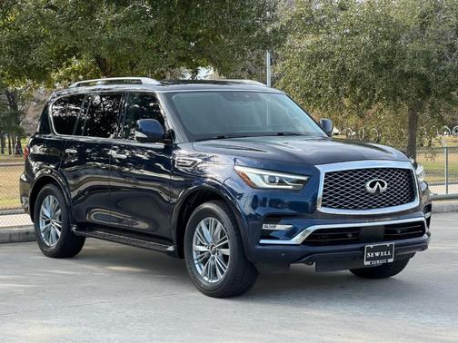 2022 INFINITI QX80 Luxe