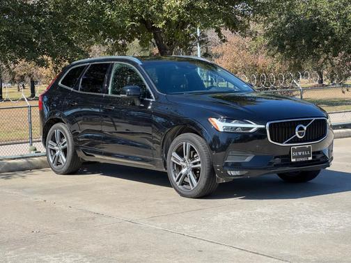 2019 Volvo XC60 T5 Momentum