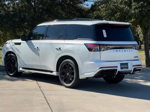 2026 INFINITI QX80 SPORT