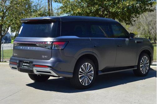2025 INFINITI QX80 Luxe