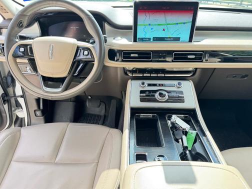 Pristine White 2021 Lincoln Aviator Standard RWD