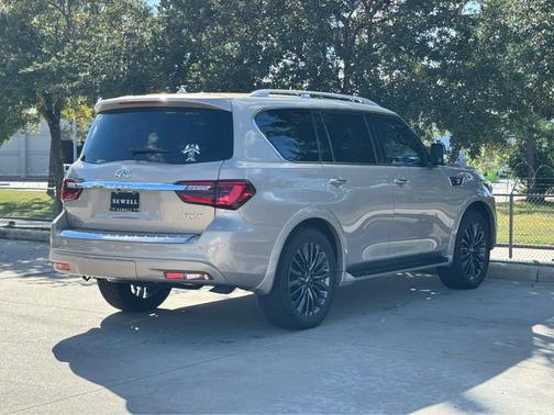 2022 INFINITI QX80 SENSORY