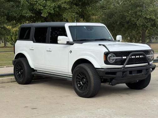 2023 Ford Bronco Outer Banks