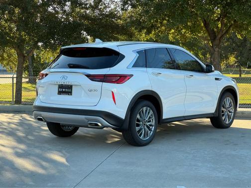 2025 INFINITI QX50 Pure