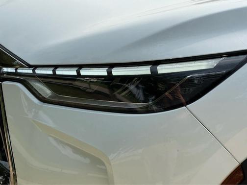 Radiant White 2027 INFINITI QX60