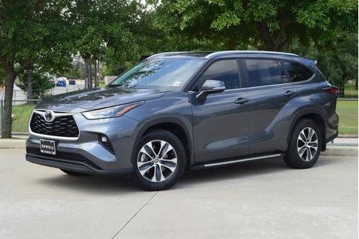 2024 Toyota Highlander XLE
