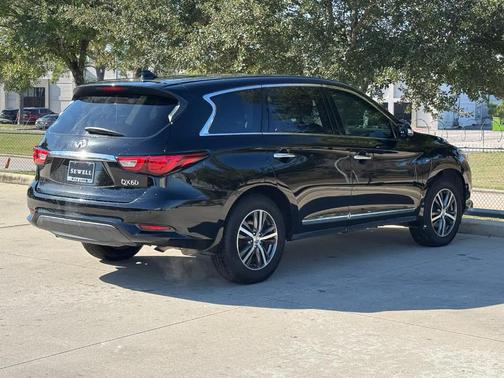 2017 INFINITI QX60 Base