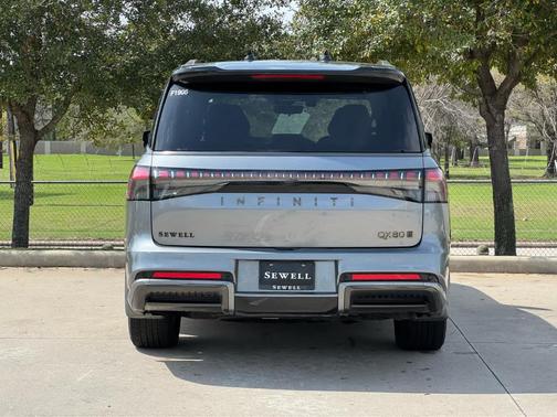 2026 INFINITI QX80 AUTOGRAPH