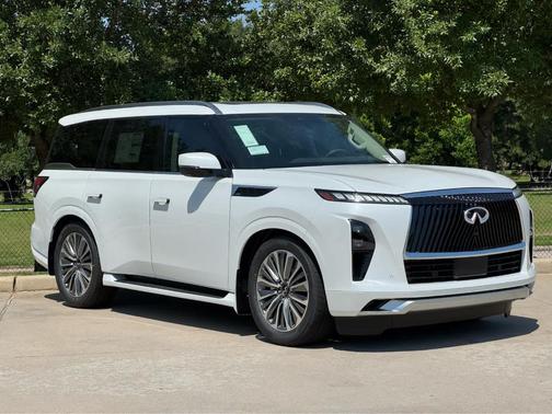 Radiant White 2026 INFINITI QX80 Luxe