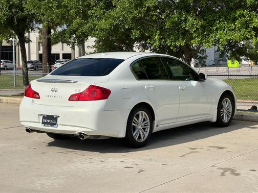 Moonlight White 2013 INFINITI G37 Journey