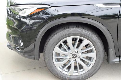 2025 INFINITI QX50 Luxe