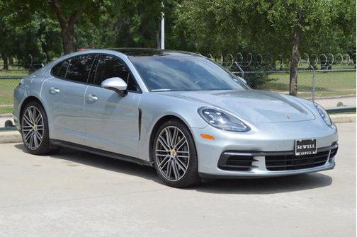 2018 Porsche Panamera Base