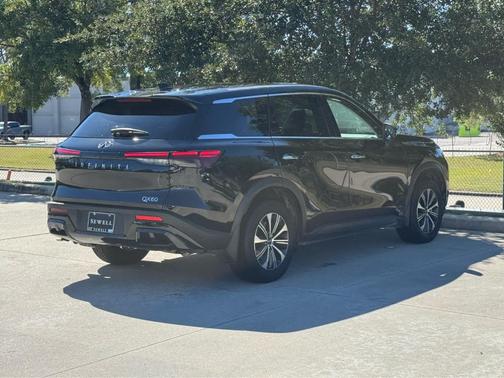 2025 INFINITI QX60 Pure