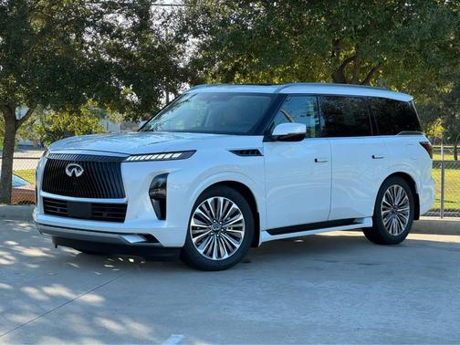 2026 INFINITI QX80 Luxe