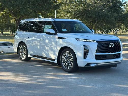 2026 INFINITI QX80 Luxe