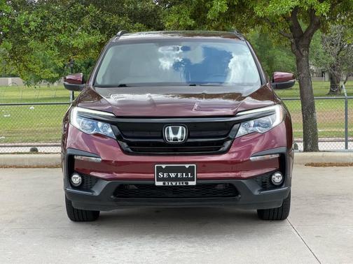 Deep Scarlet Pearl 2022 Honda Pilot Special Edition