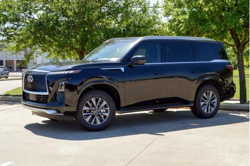 2025 INFINITI QX80 PURE