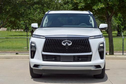 2025 INFINITI QX80 PURE