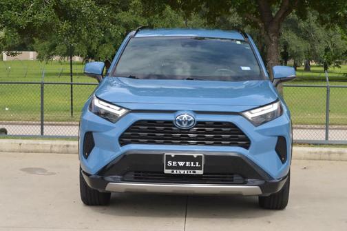 2022 Toyota RAV4 Hybrid SE