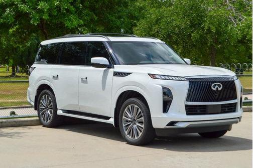 2025 INFINITI QX80 Luxe