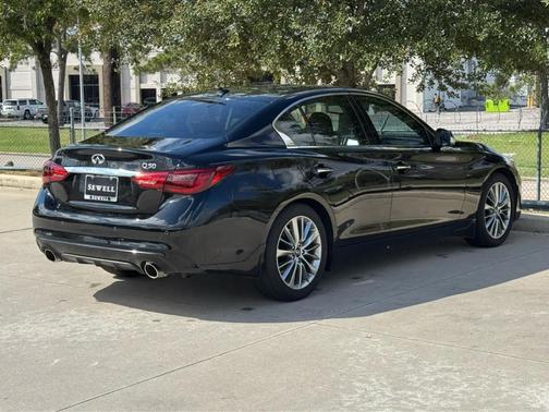 2023 INFINITI Q50 LUXE