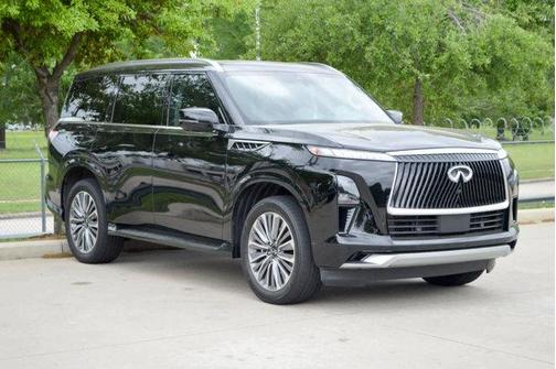 2025 INFINITI QX80 Luxe