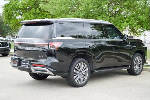 2025 INFINITI QX80 Luxe