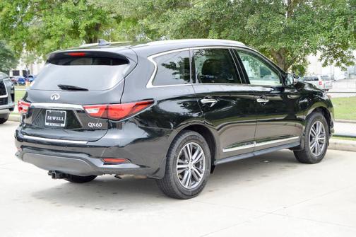 2017 INFINITI QX60 Base