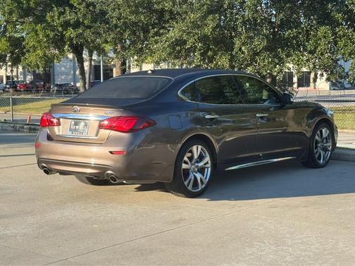 2015 INFINITI Q70L 3.7