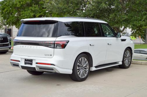 2025 INFINITI QX80 SENSORY