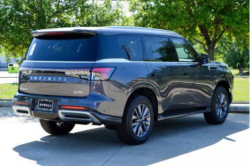 2025 INFINITI QX80 PURE