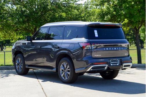 2025 INFINITI QX80 PURE