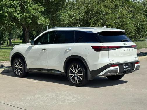 Majestic White 2023 INFINITI QX60 SENSORY