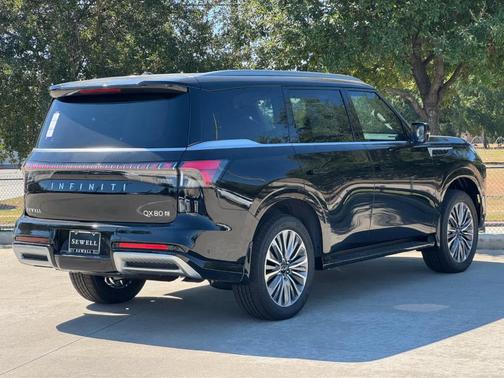 2026 INFINITI QX80 Luxe
