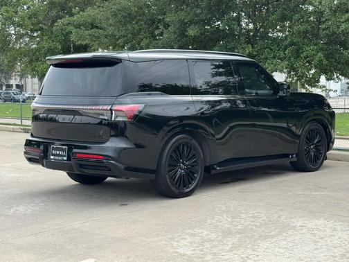 Black Obsidian 2025 INFINITI QX80 Luxe