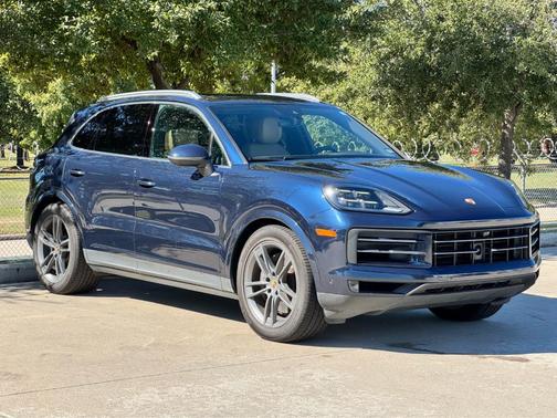 2024 Porsche Cayenne Base