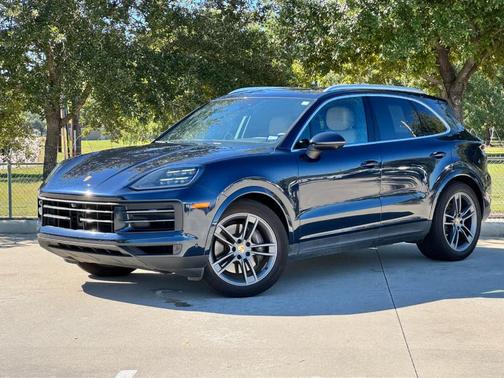 2024 Porsche Cayenne Base
