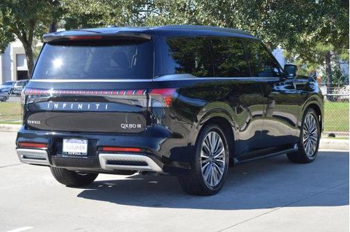 2025 INFINITI QX80 SENSORY