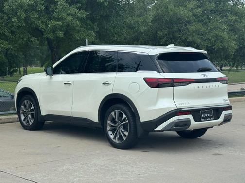 Majestic White 2022 INFINITI QX60 Luxe