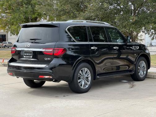 2019 INFINITI QX80 Luxe