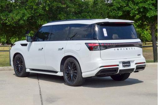 2025 INFINITI QX80 Luxe