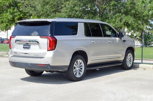 2023 GMC Yukon XL SLT