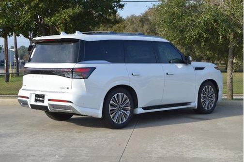 2025 INFINITI QX80 Luxe