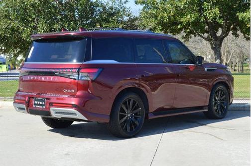 2025 INFINITI QX80 Luxe